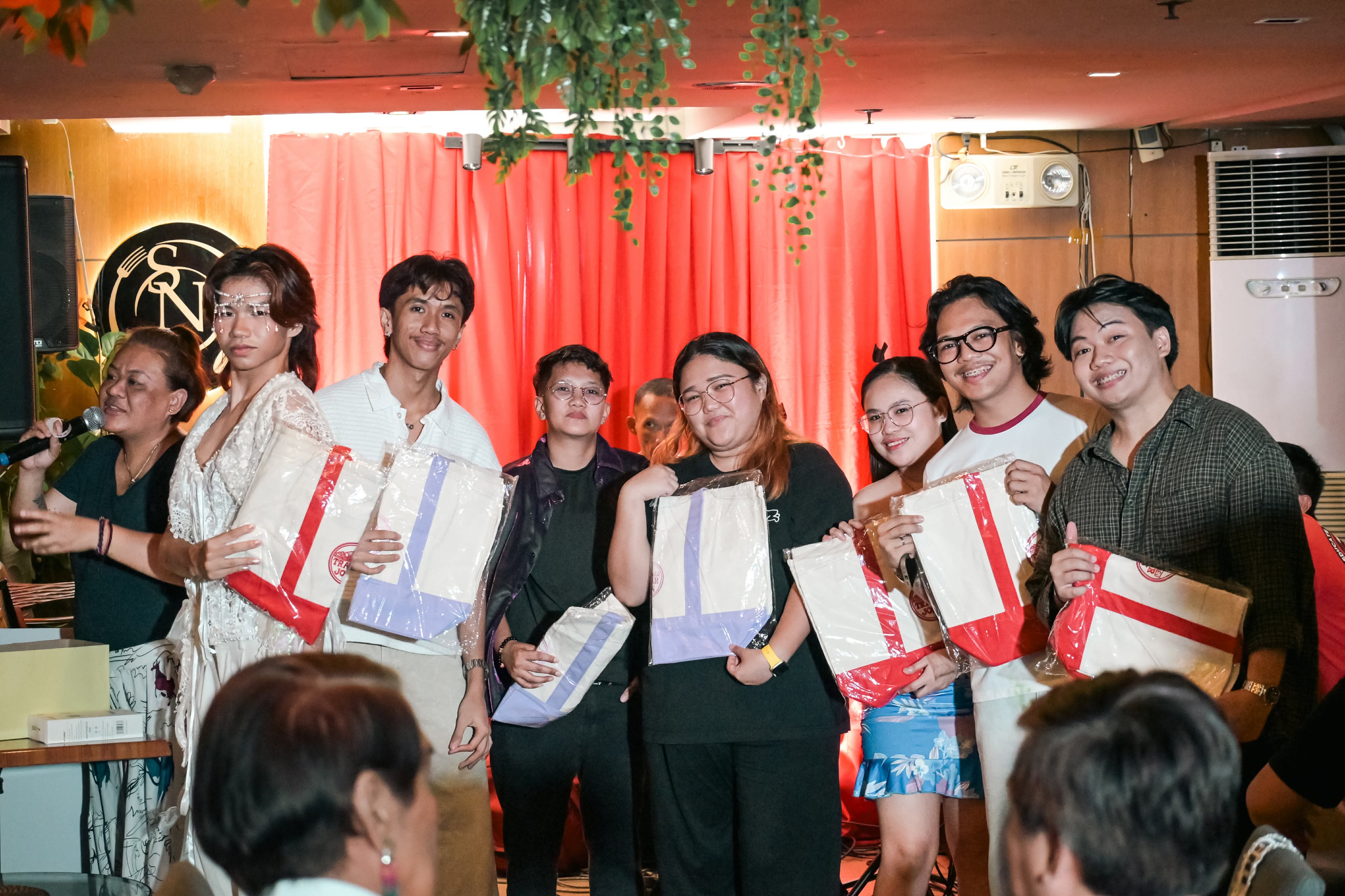 PobLushion Gender Gala