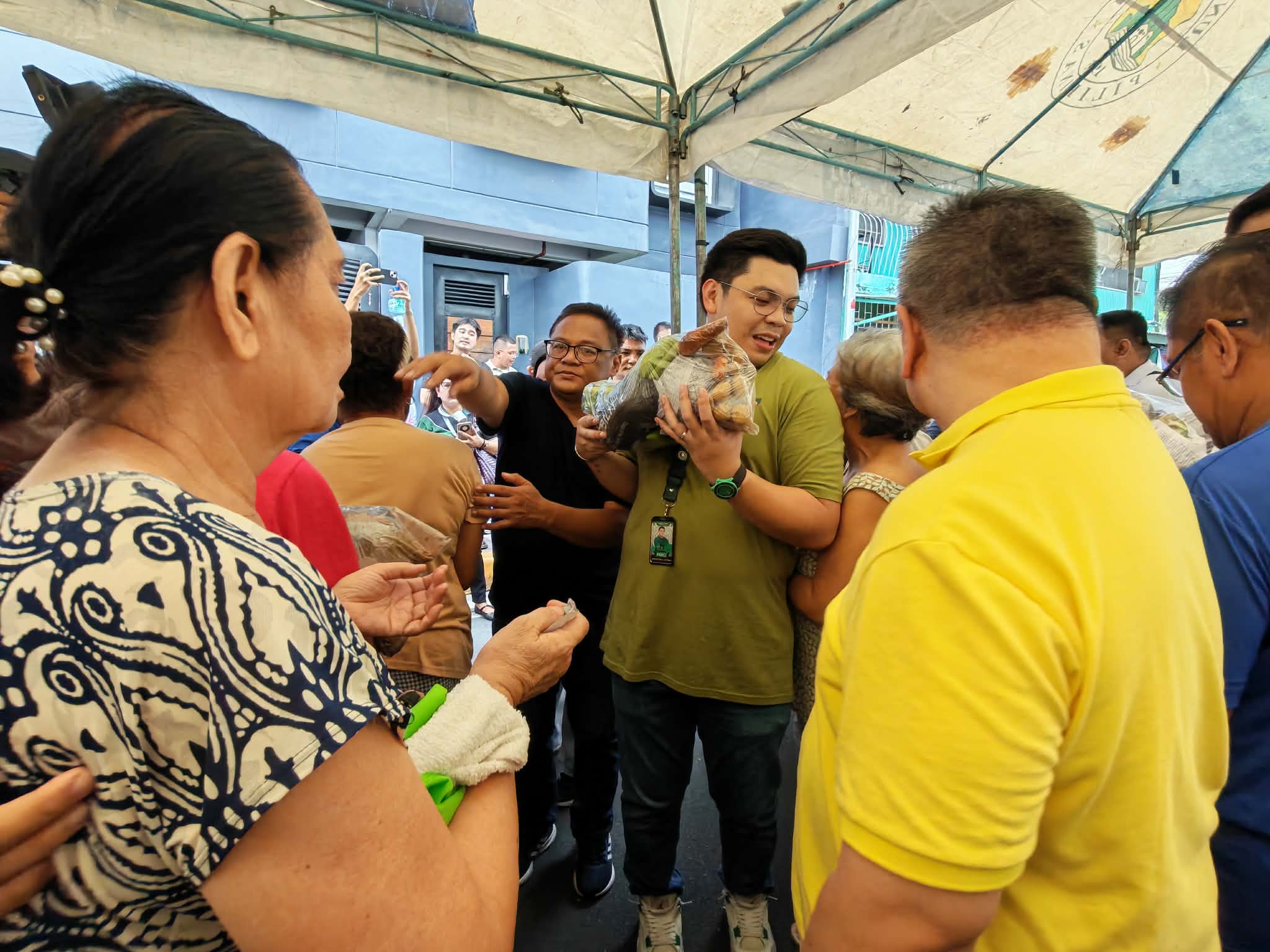 Distribution of Gulay ni Mayora Ate Nancy Binay