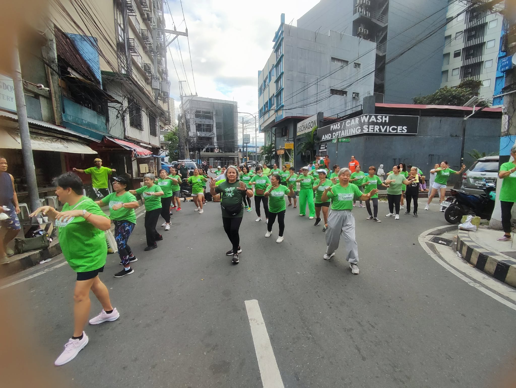 Zumba at Kapihan para sa Poblacion