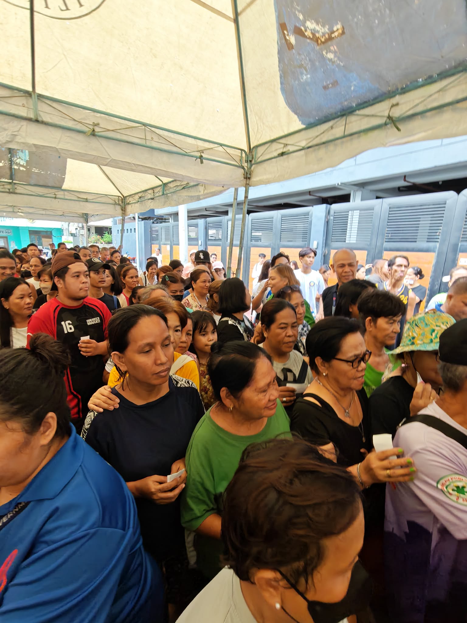 Distribution of Gulay ni Mayora Ate Nancy Binay
