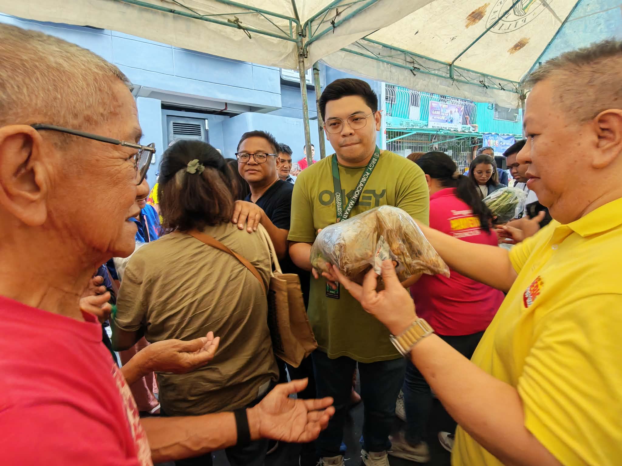 Distribution of Gulay ni Mayora Ate Nancy Binay