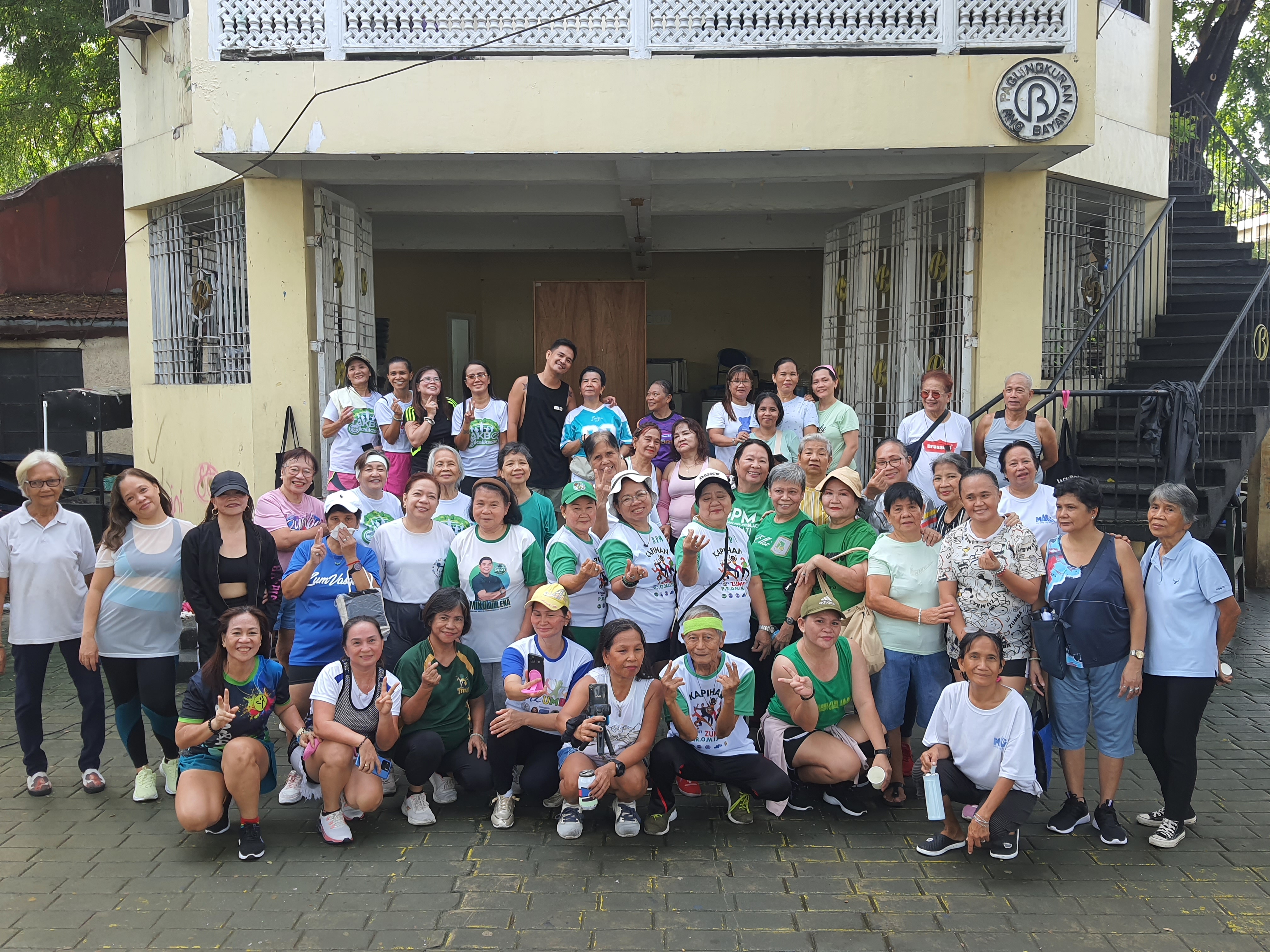 Zumba at Kapihan para sa Poblacion