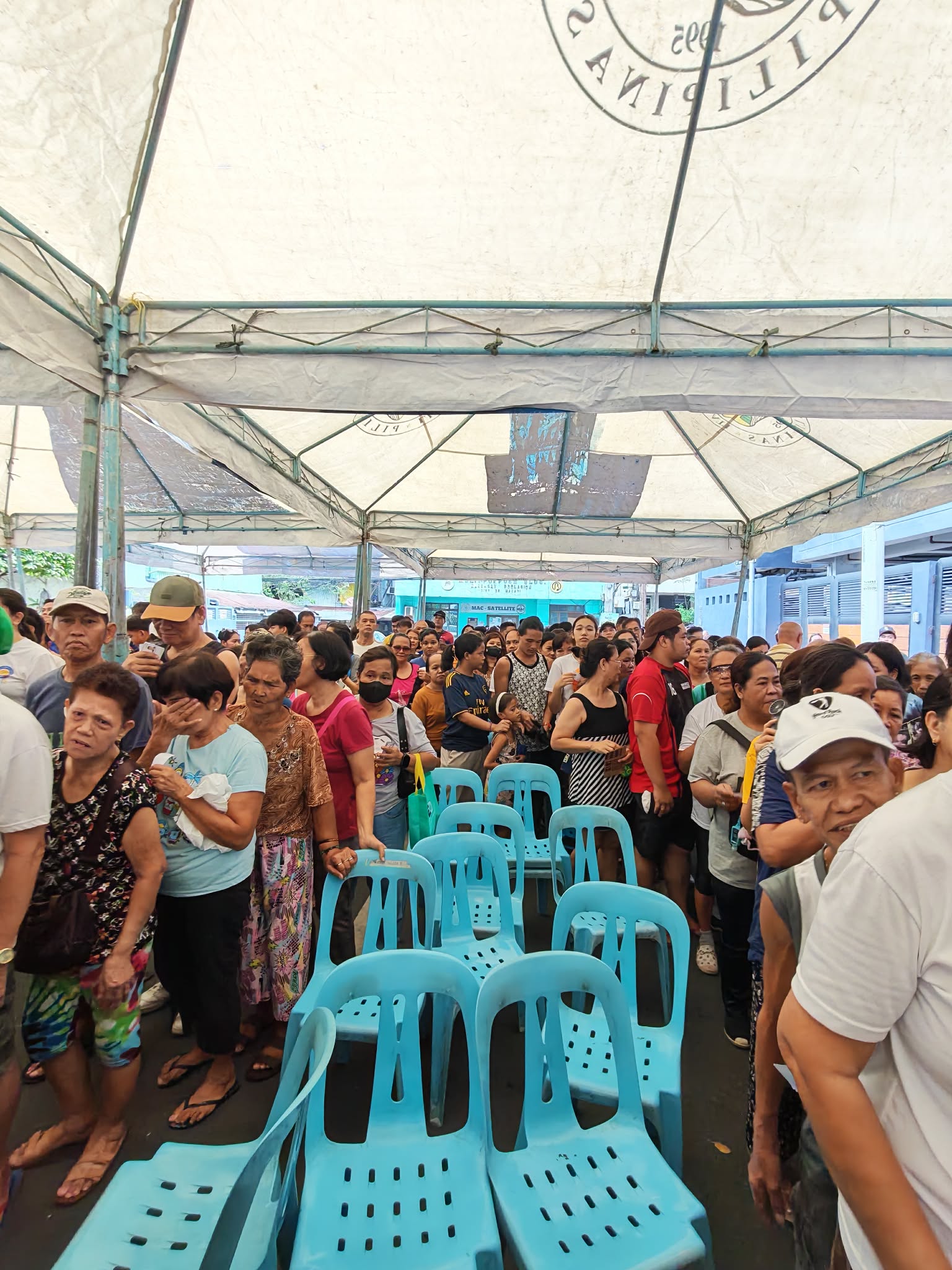 Distribution of Gulay ni Mayora Ate Nancy Binay