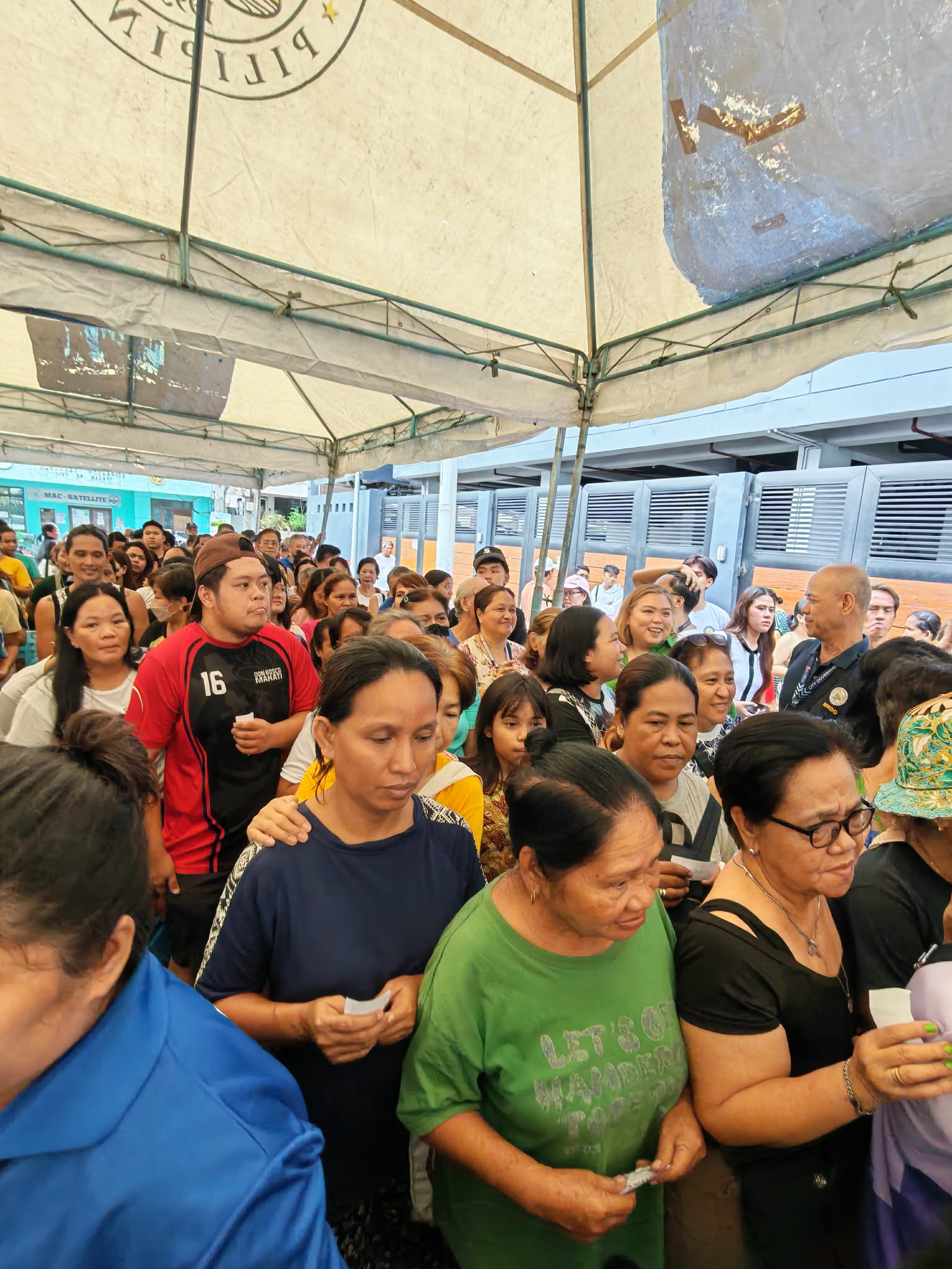 Distribution of Gulay ni Mayora Ate Nancy Binay