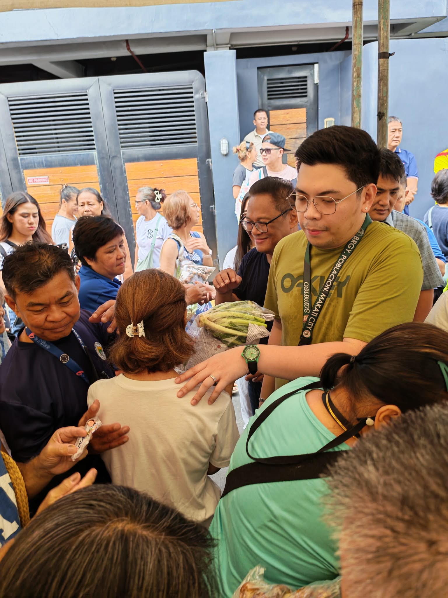 Distribution of Gulay ni Mayora Ate Nancy Binay